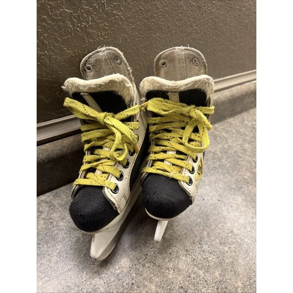 Graf 101 Elite Kids Ice Hockey Skates Sz 9 Black‎ White